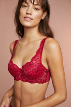 Load image into Gallery viewer, Triumph Amourette Charm Underwire Padded Bra
