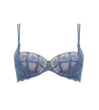 Load image into Gallery viewer, Triumph Adorned Essence Wire-Free Padded Bra
